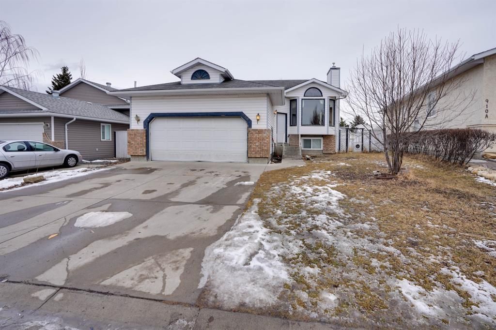 I have sold a property at 908 16 STREET SE in High River

